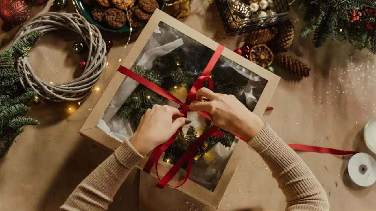 إهداءات وديكورات هدايا عيد الميلاد من كادو إيجيبت، تصميم أنيق ومميز لأعياد الميلاد والاحتفالات الخاصة.