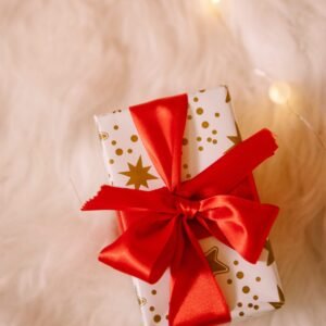 هل الهدية تعوّض غياب الكلام؟ عن لغة القلوب الصامتة